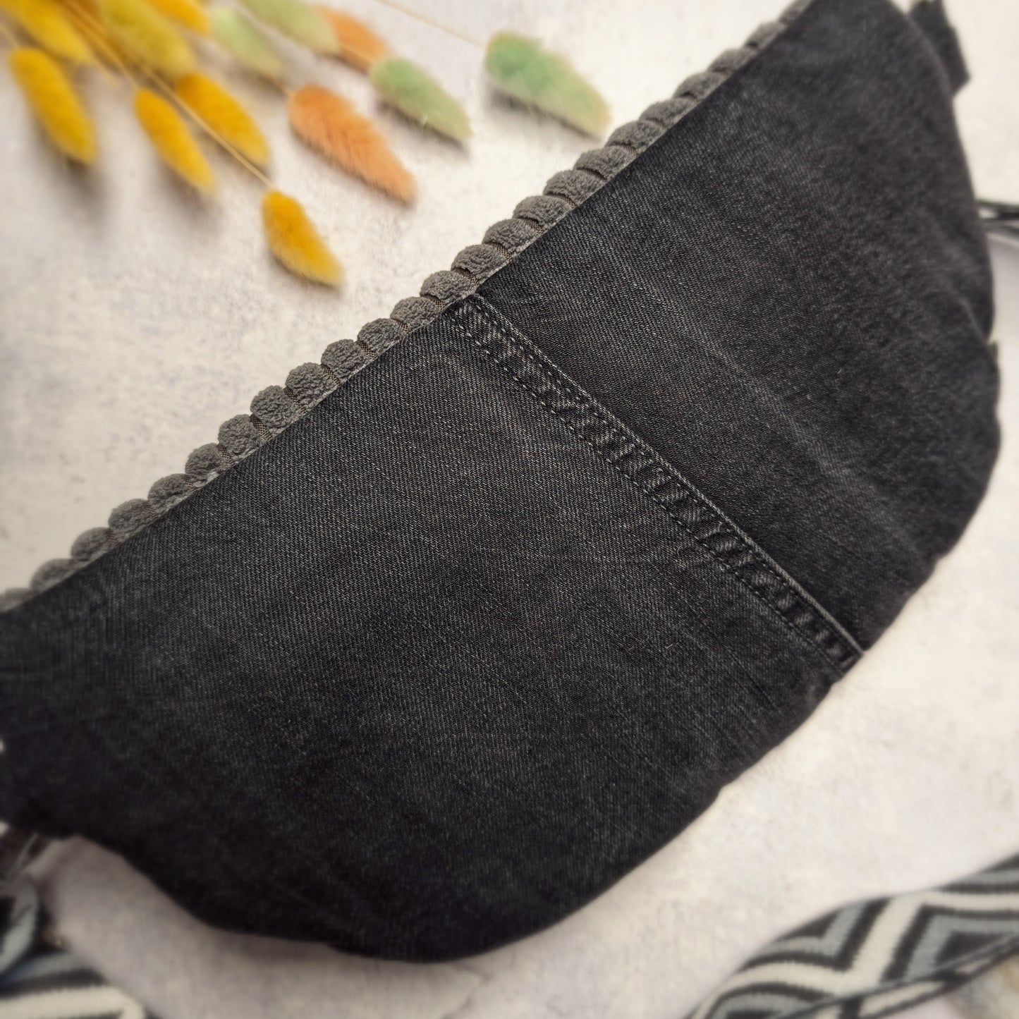 Upcycling Jeans Crossbag "Ethno" - nachhaltig & Fair von AnyArtDesign