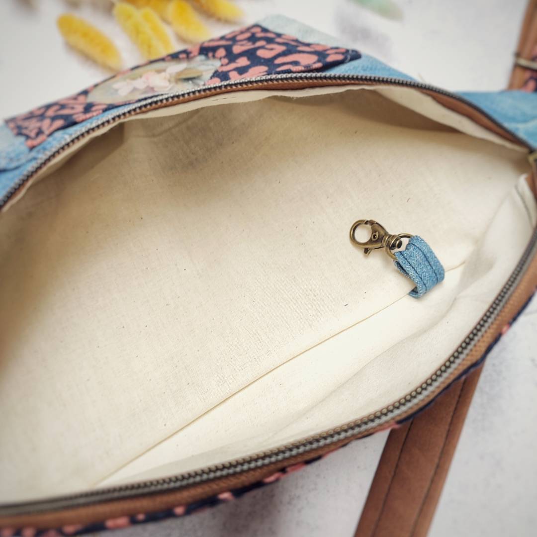 Upcycling Crossbody Bag "Leo Blossom"