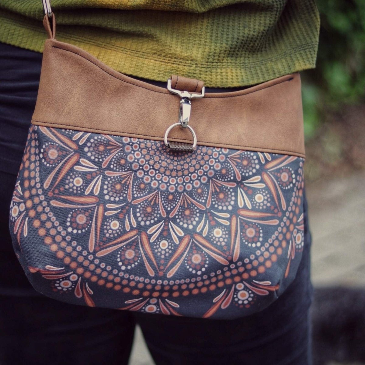 Wendetasche-Mandala-Dotpaint-_Frontansicht