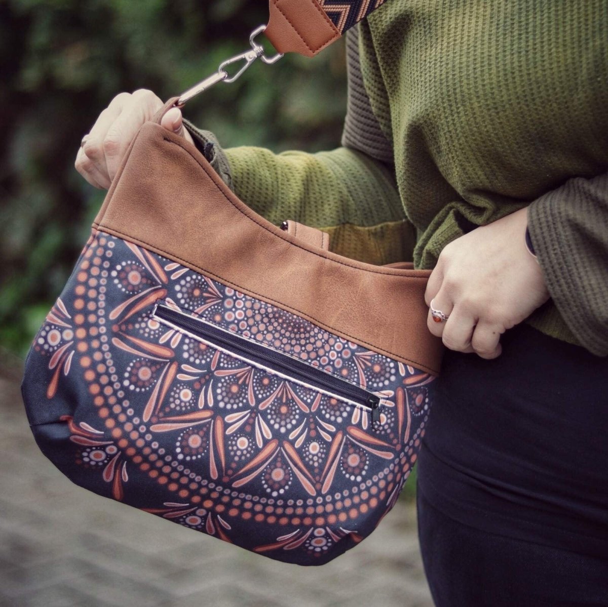 Wendetasche-Mandala-Dotpaint-_Rueckansicht