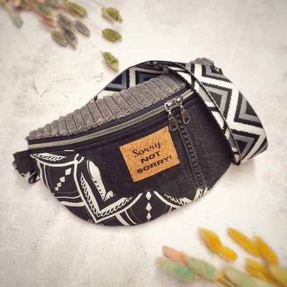 Upcycling Jeans Crossbag "Black&White" - nachhaltig & Fair von AnyArtDesign