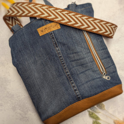 Upcycling Handtasche "Flowerpower" - nachhaltig & Fair von AnyArtDesign