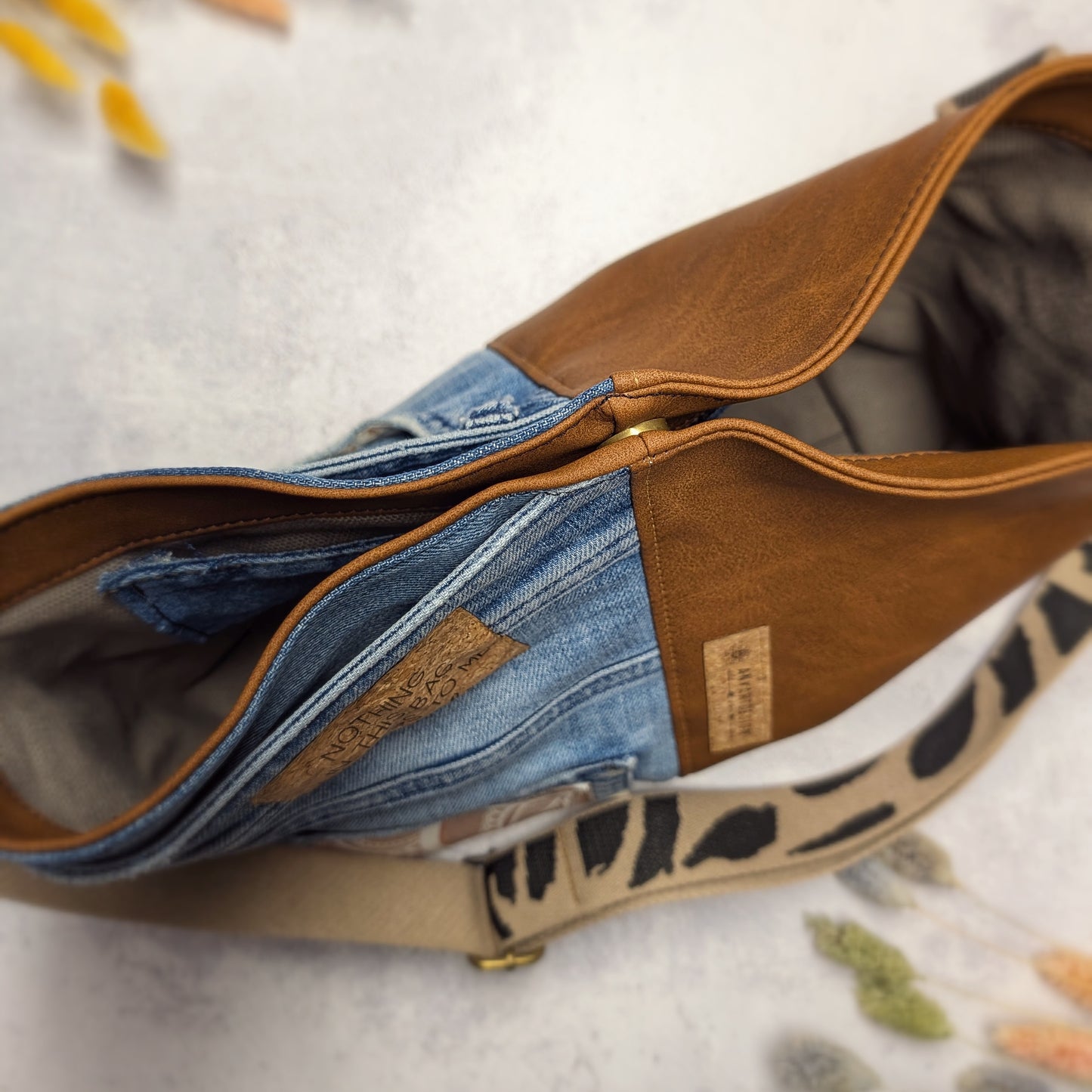 Upcycling Handtasche "Double Boom" - nachhaltig & Fair von AnyArtDesign