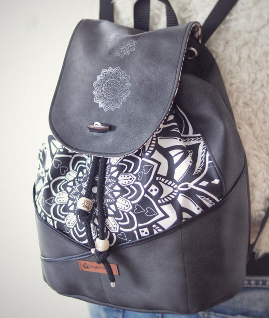 Cosy Rucksack "Black & White"