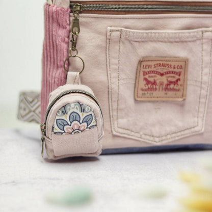 Upcycling Jeans Rucksack "Rosa"